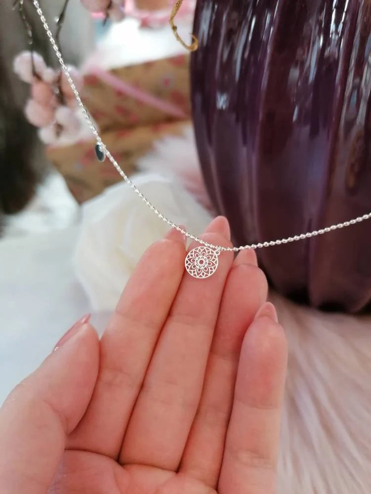 Halskette Plättchen „Mandala des Glücks“ Silber