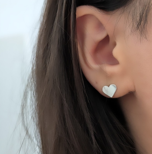 Ohrstecker „Silver Heart“ – Herz Ohrringe Edelstahl Silber | 9 mm | Hypoallergen & wasserfest