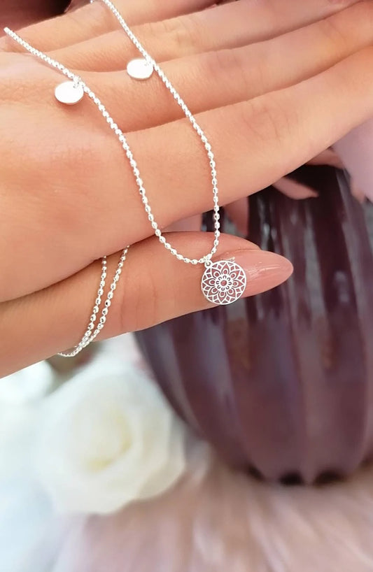 Halskette Plättchen „Mandala des Glücks“ Silber