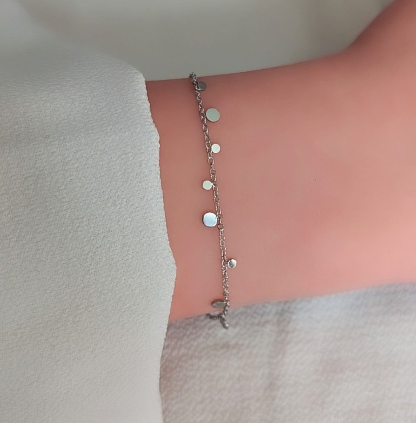 Winzige Plättchen Armkette Silber